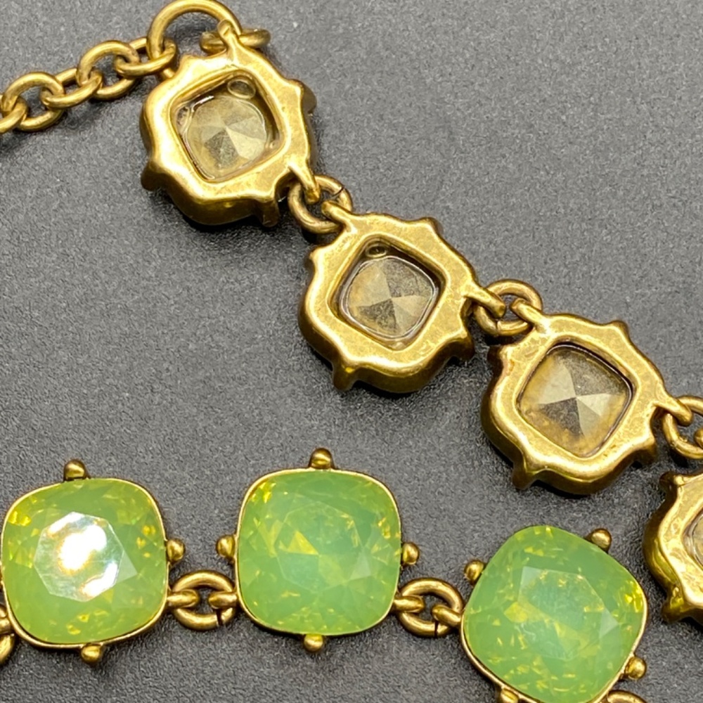 J.CREW Necklace Green & Gold Tone Statement Necklace 16" +3" Extender - Picture 8 of 9